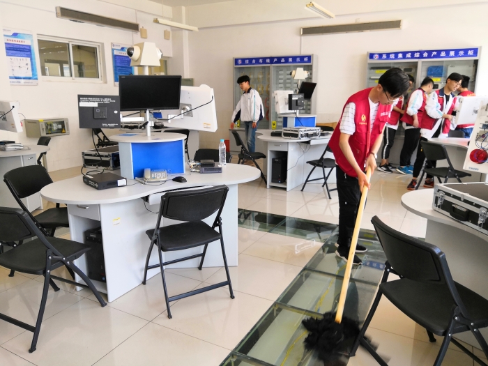 电子工程学院实践周 以招生辅助服务锤炼真知，铺就成才之路